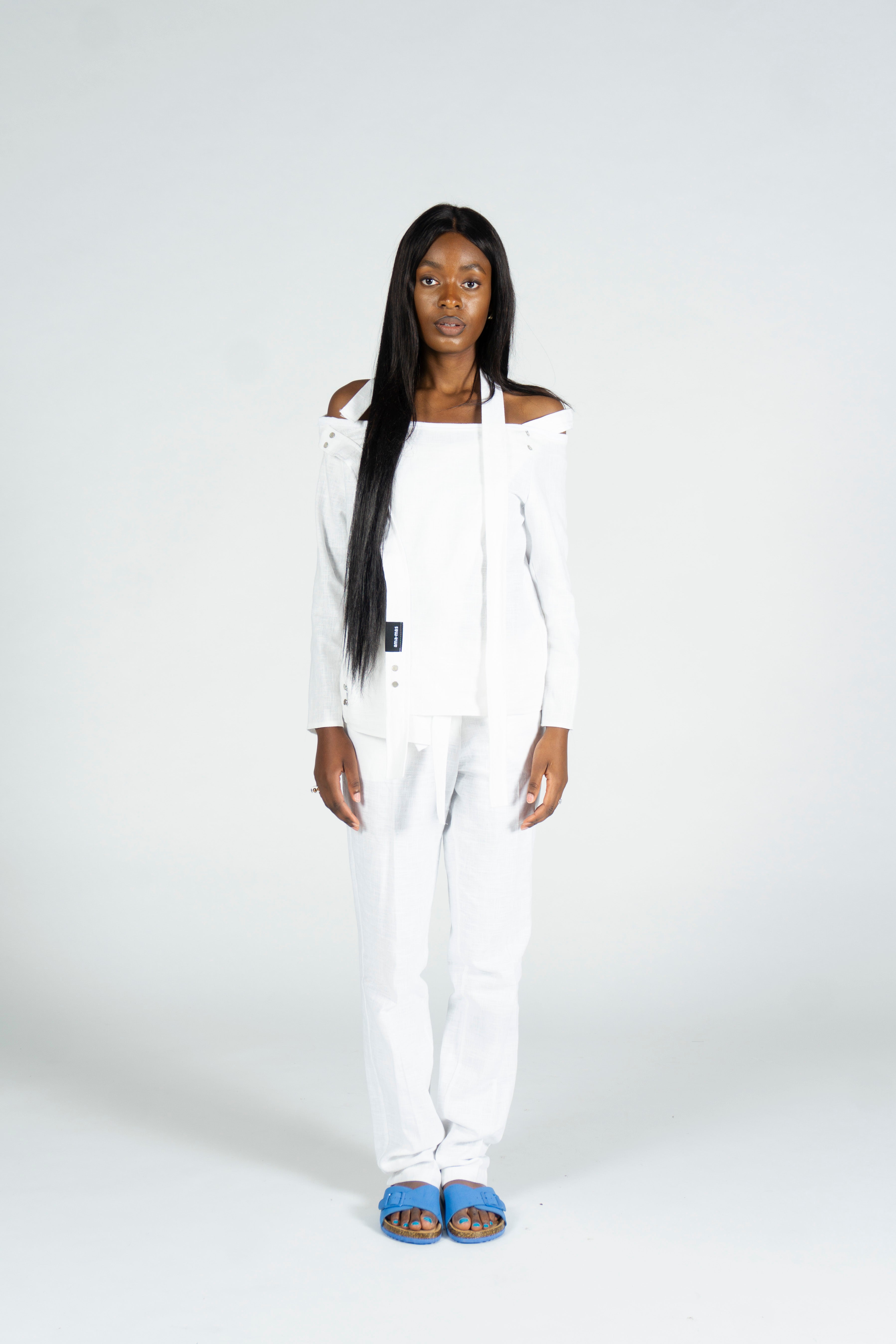 OFF SHOULDER WHITE BLAZER - LAS NUBES