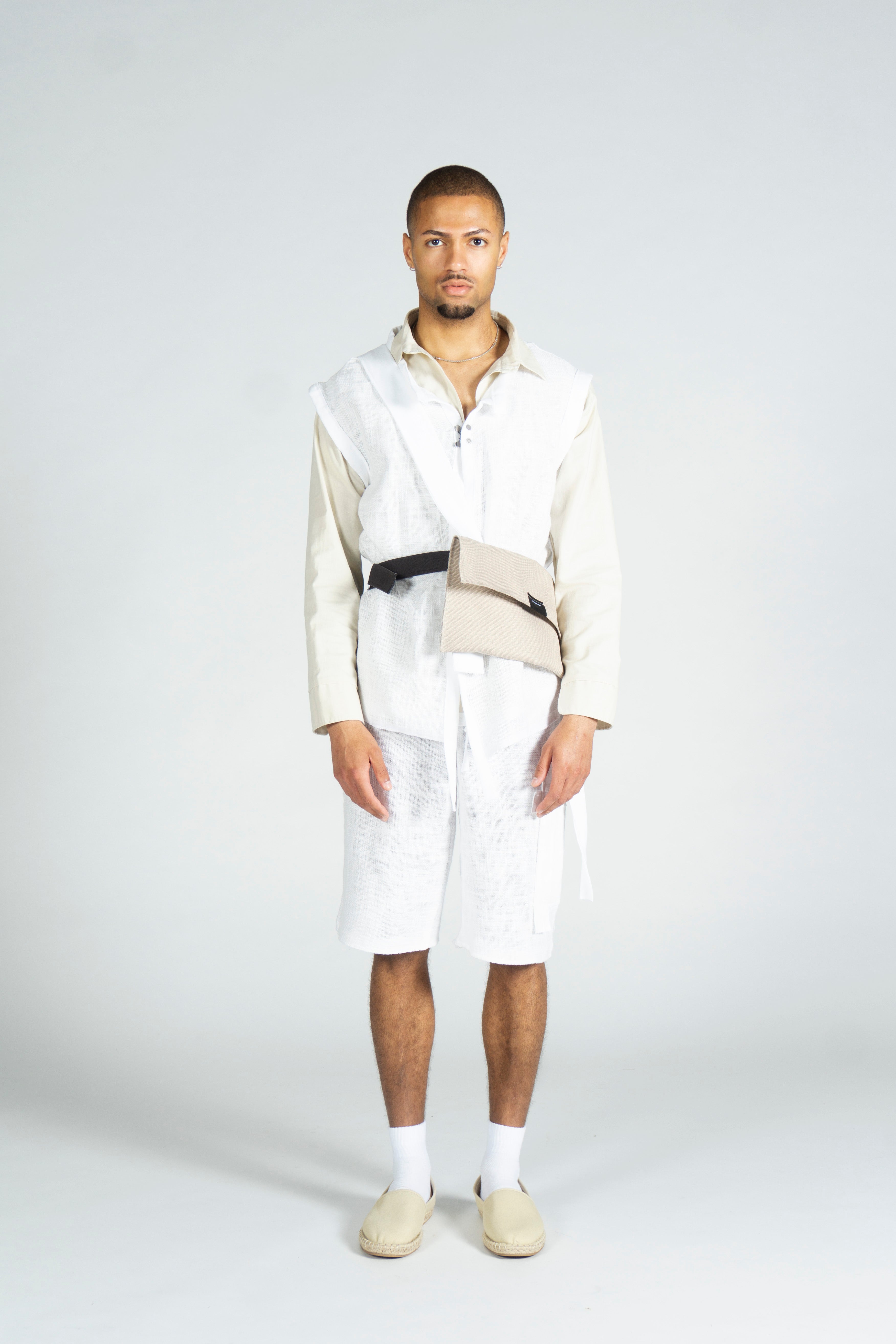 WHITE MESH VEST - EL DESIERTO