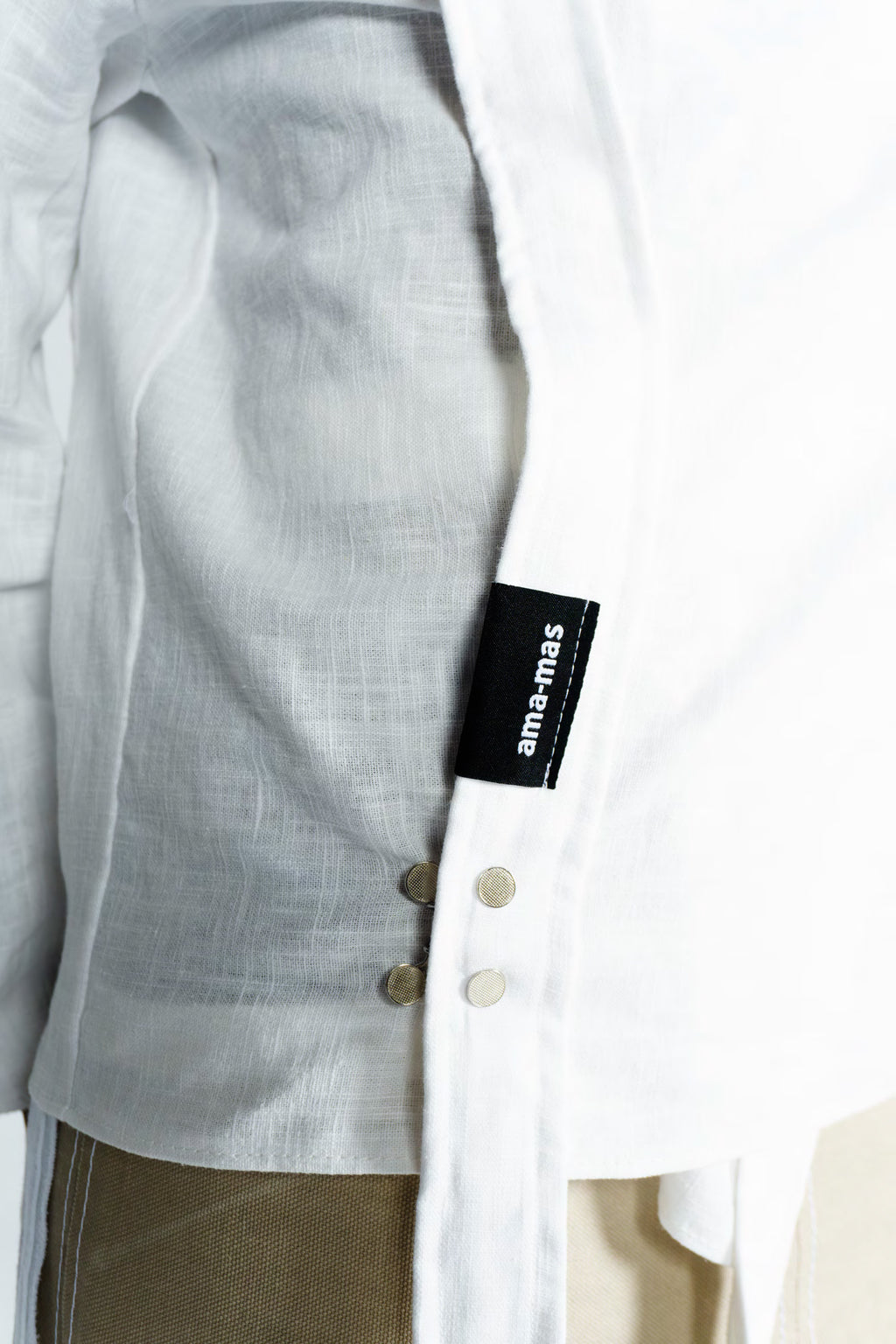 OFF SHOULDER WHITE BLAZER - LAS NUBES
